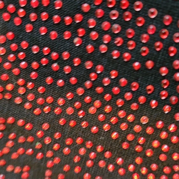 NWT Sleeveless medium rhinestone lips t-shirt - Picture 2 of 7